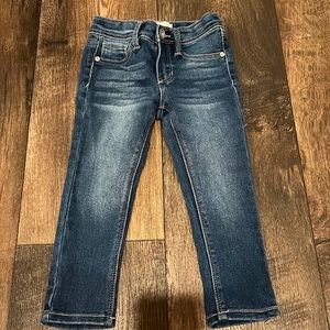 2T jeans